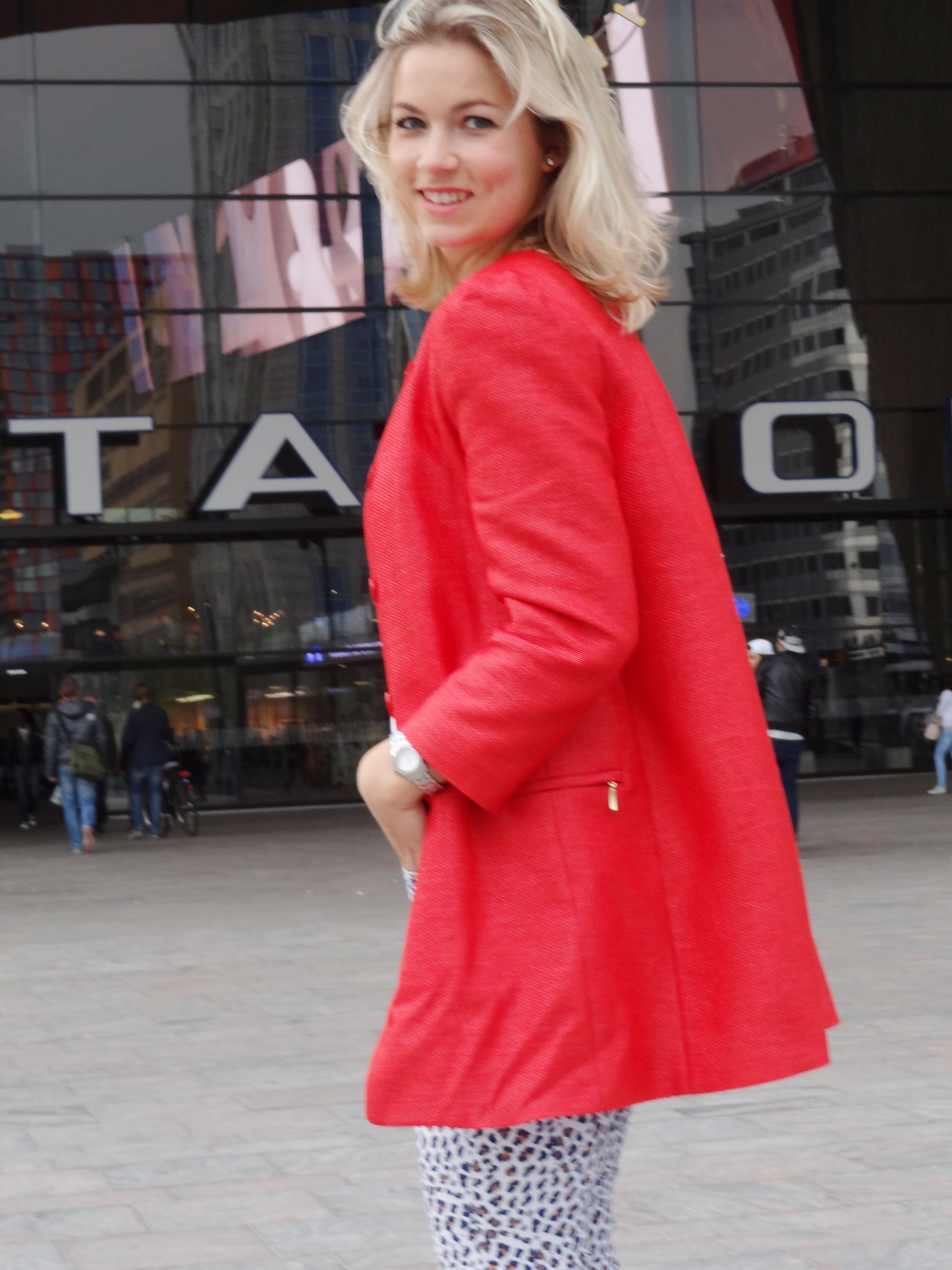 LADY IN RED